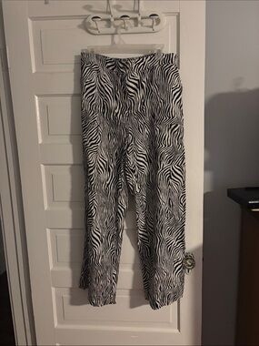 Zebra Print High-Waist Cargo Pants - Black & White
